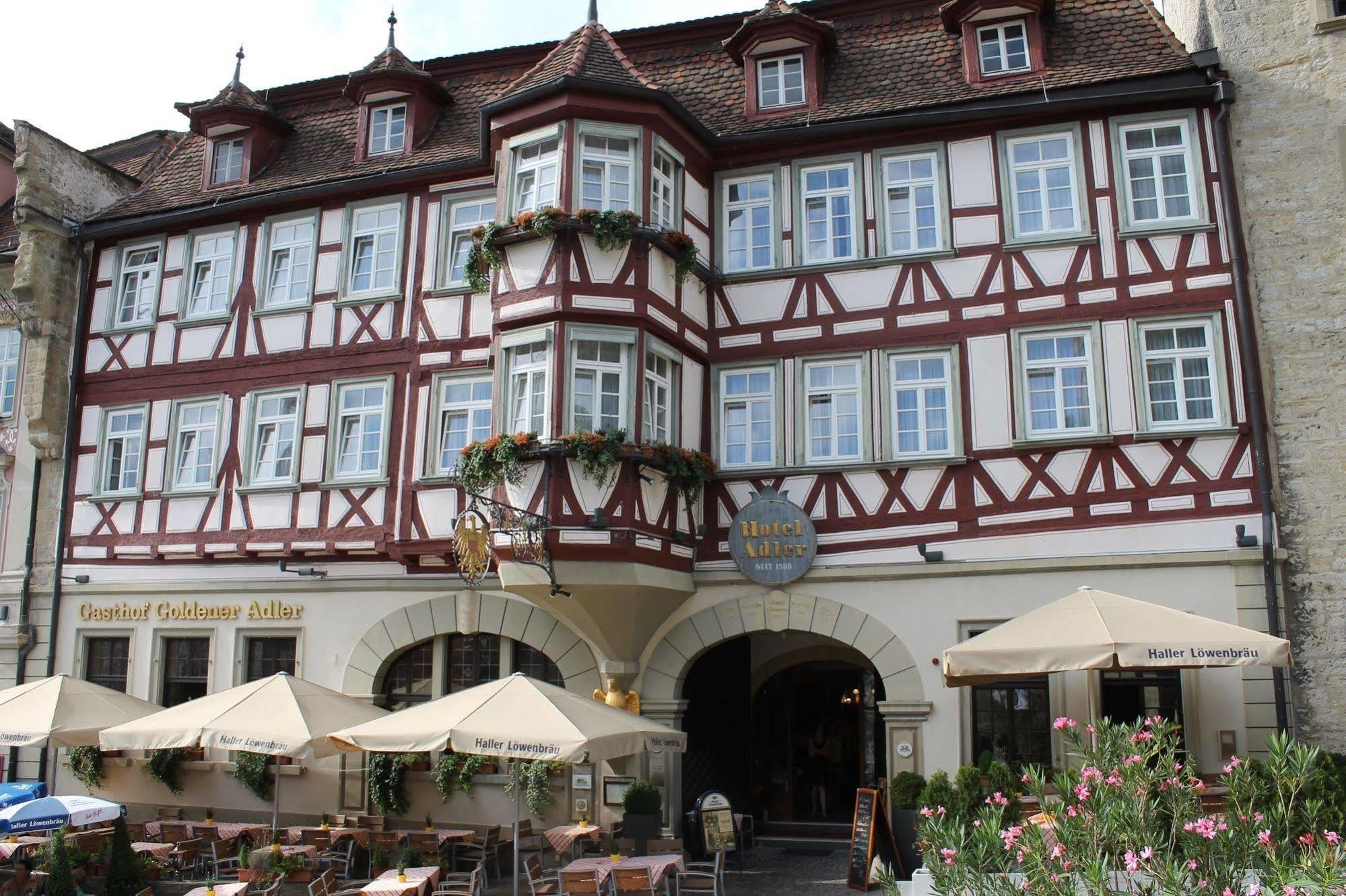 Stadt-Gut-Hotel Gasthof Goldener Adler ชเวบิชฮัลล์ ภายนอก รูปภาพ